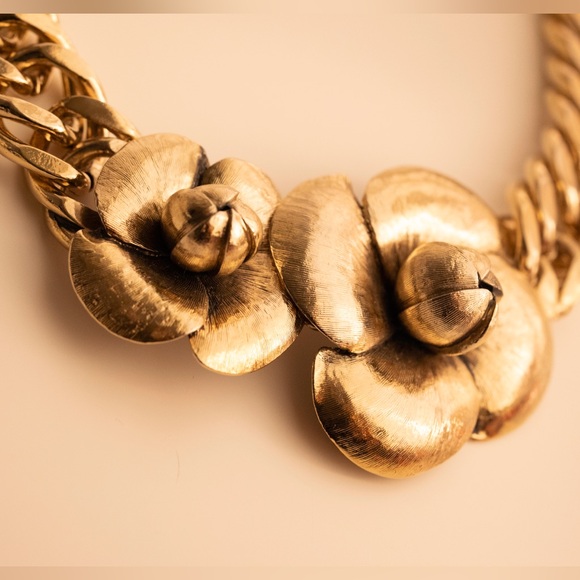 Vintage St. John Gold Chain Necklace with Floral Accents - Picture 3 of 5